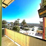 New - Monaco - - Sea View - Premium Location - 2 Bedrooms- Luxury Renovated - Parking - Clim - Balcony - And Sun 公寓 芒通