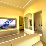New - Monaco - - Sea View - Premium Location - 2 Bedrooms- Luxury Renovated - Parking - Clim - Balcony - And Sun 公寓 *