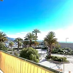 New - Monaco - - Sea View - Premium Location - 2 Bedrooms- Luxury Renovated - Parking - Clim - Balcony - And Sun 公寓