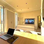 New - Monaco - - Sea View - Premium Location - 2 Bedrooms- Luxury Renovated - Parking - Clim - Balcony - And Sun 芒通