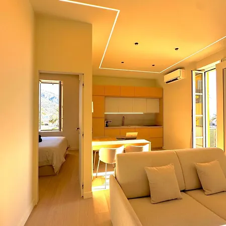Monaco - Menton - Sea View - 6 Persons - Premium Location - 2 Bedrooms- Luxury Renovated - Parking - Clim - Balcony - Beach And Sun Menton