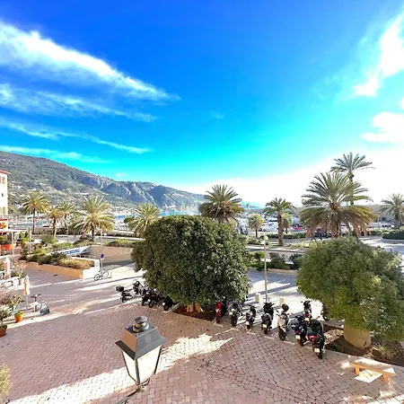 Monaco - Menton - Sea View - 6 Persons - Premium Location - 2 Bedrooms- Luxury Renovated - Parking - Clim - Balcony - Beach And Sun * Menton