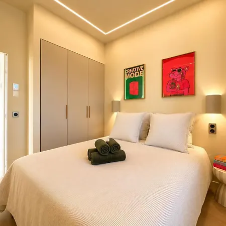 Monaco - - Sea View - Full Clim - 2 Bedrooms - Premium Location - Luxury Renovated - Parking - Balcony - And Sun Lägenhet Menton