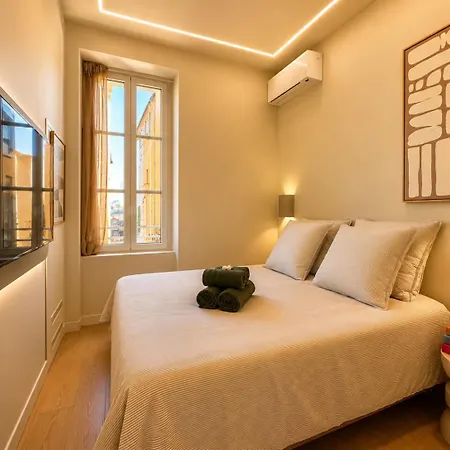 Monaco - - Sea View - Full Clim - 2 Bedrooms - Premium Location - Luxury Renovated - Parking - Balcony - And Sun Lägenhet Menton